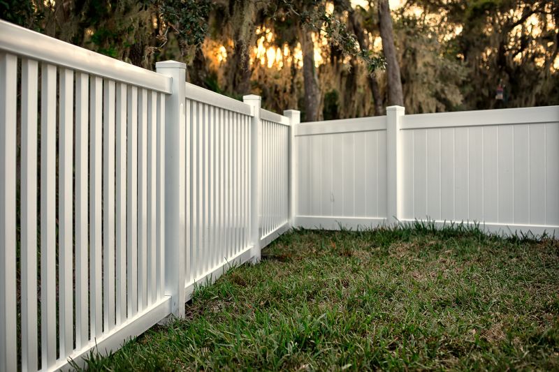Vinyl Fence with Gate